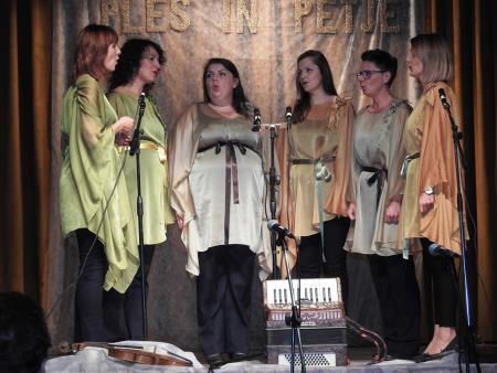 Prireditev Druži naju ples in petje z mednarodno udeležbo 63